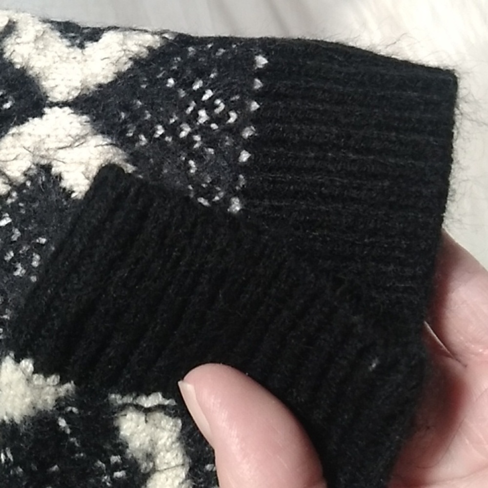 LAST SALE! NWOT Forever 21 Eyelash Sweater Sz.S (A-75) - Picture 7 of 10